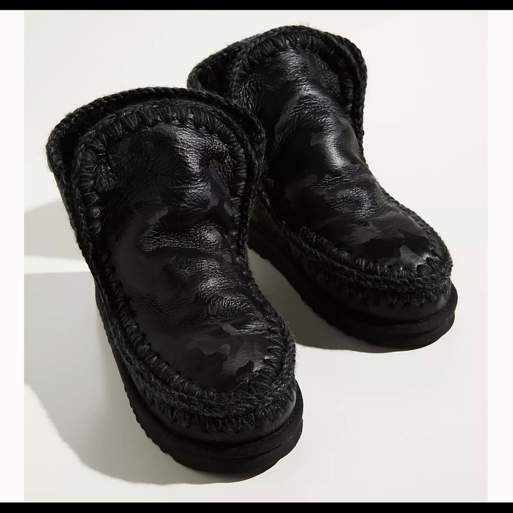Mou Black Shearling Trim Camo-Print Moccasin Boots
